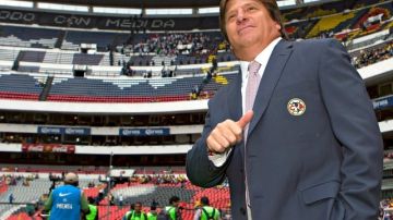El técnico del América, Miguel Herrera, es para muchos el candidato idóneo para dirigir al Tricolor