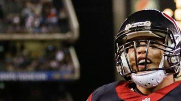 El defensivo Brian Cushing interceptó un pase del quaterback de San Diego Phillip Rivers que regresó para un touchdown y a la vez se empató el partido cuando le restaban 9 minutos 30 segundos al cuarto periodo.