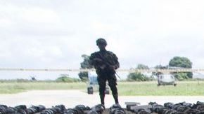 Colombiana aun enfrenta cargos por importación y fabricación de droga.