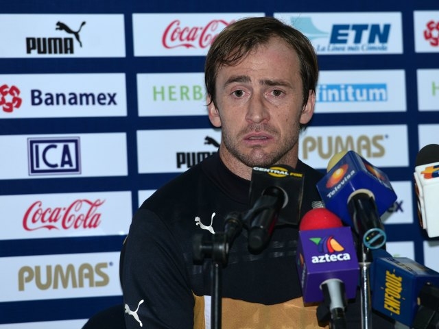 El mediocampista argentino de Pumas, Martin Romagnoli, ofreció una conferencia de prensa