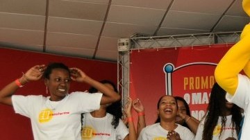 Miles de voluntarios se apuntan para ir al Mundial de Brasil 2014