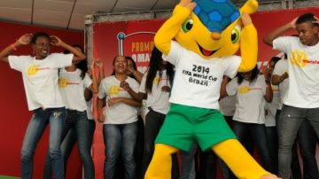 Miles de voluntarios se apuntan para ir al Mundial de Brasil 2014