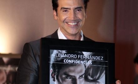 'Confidencias' obtuvo Disco de Oro en Argentina, Colombia, Chile, Ecuador, Estados Unidos y España.