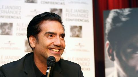 Alejandro Fernández recibió varios reconocimientos en el Museo del Grammy en Los Ángeles.