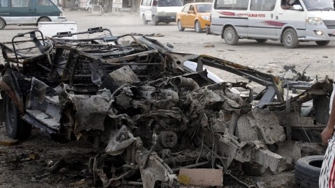 Atentados  dejan muerte y destrucción, y se teme que guerra siria esté avivando violencia étnica en Irak.