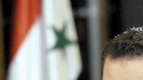 Bachar al Assad exigió a Washington que deje de amenazar a los sirios como condición para entregar sus armas químicas.