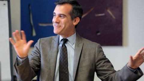 El alcalde angelino, Eric Garcetti, se calificó como optimista al referirse a la reforma migratoria.