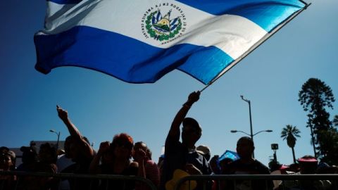 Las banderas centroamericanas se hicieron presente en el Parque MacArthur.