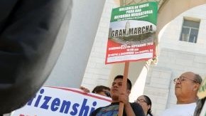 La cita es para el 22 de septiembre en la esquina del bulevar Olympic y la calle Broadway.