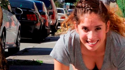 Al igual que esta chica, prepárate para participar en al menos dos maratones próximos en la Bahía de San Francisco.