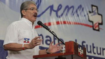El candidato  del partido  salvadoreño ARENA, Norman Quijano, en  la  asamblea general de su partido en San Salvador.