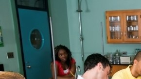 En la actualidad, el programa 'Say Yes' trabaja con 54 universidades que condonan la matrícula a estudiantes participantes.