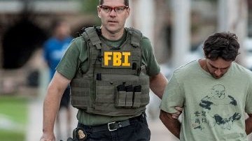 Cientos de policías se desplegaron por todo el sur de California el martes, haciendo detenciones en el marco de la Operación "Smokin' Aces"