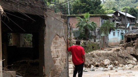 Entre las preguntas que habrá que responder incluye determinar si los funcionarios reaccionaron adecuadamente y a tiempo ante la información que surgía de la gravedad de ambas tormentas en México.