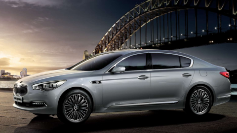 El K900 buscará colocarse en el competitivo mercado de los autos de lujo en EEUU.