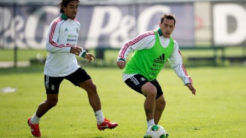 Christian 'Chaco' Giménez (der.), aquí con Fernando Arce, asegura que todos en la selección mexicana saben lo que se les viene.