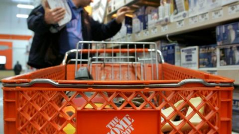 Aunque las condiciones económicas generales al parecer han mejorado un poco, los consumidores tienen incertidumbre.