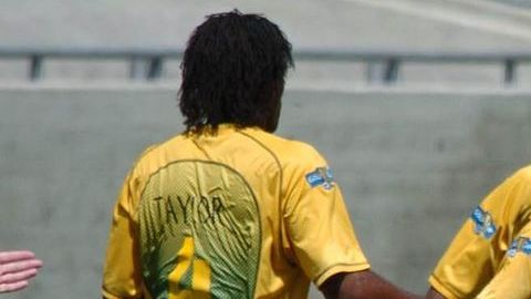 Jermaine Hue se va nueve meses.