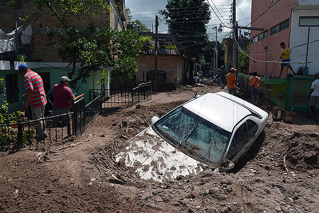 El gobierno federal de México se mantiene alerta ante más problemas provocados por las lluvias.