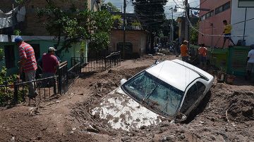 El gobierno federal de México se mantiene alerta ante más problemas provocados por las lluvias.