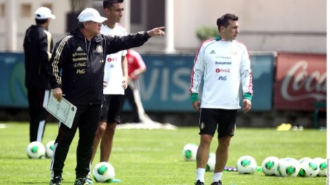 El timonel Víctor Manuel Vucetich dará hoy su convocatoria de los jugadores 'europeos'.
