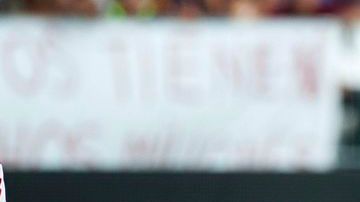 'La Pulga' metió un gol de antología antes de irse lesionado.