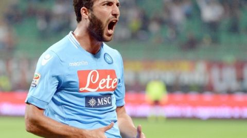 Gonzalo Higuaín, quien milita en el Nápoles italiano, es convocado para disputar los duelos eliminatorios.