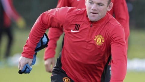 Rooney haría mancuerna hoy con van Persie.
