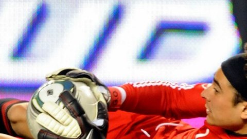 El portero mexicano del Ajaccio, Guillermo Ochoa, tuvo otra actuación