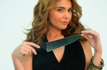 Itatí Cantoral es la narradora 'malvada' de 'Relaciones peligrosas'.