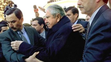 El exdictador chileno Augusto Pinochet (centro), en el año 1990.