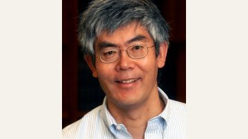 Profesor de leyes y experto en Inmigración de UCLA, Hiroshi Motomura.