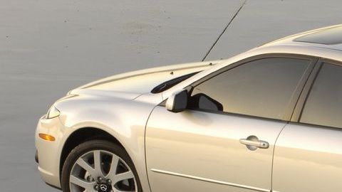 La revisión es para todos los modelos Mazda 6 fabricados antes de 2012.