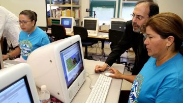 Las clases con programas de computadora o por Internet son una herramienta muy útil en el aprendizaje de hoy en día.
