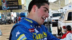 Ruben García Jr. (izq) podría ser acreedor a un asiento en la categoría Nascar EEUU.