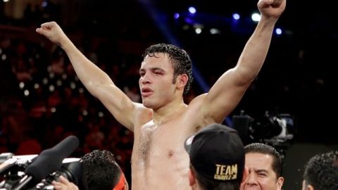 Julio Cesar Chávez Jr. celebra su victoria en la pelea contra Bryan Vera, en Carson, California, el pasado 29 de septiembre.