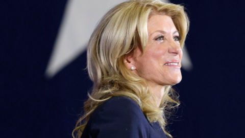 Wendy Davis se postuló el jueves 3 de octubre para ser la candidata demócrata para la gobernación.