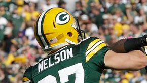 James Jones (89) conectó un pase de 83 yardas durante el partido.