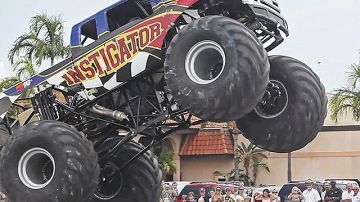 Una falla mecánica pudo provocar que el conductor no pudiera frenar la "Monster Truck".