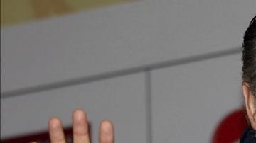 Alejandro Sabella hará oficial este lunes la nómina de jugadores de equipos argentinos que completarán el plantel con miras a los partidos contra Perú y Uruguay.