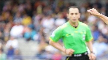 Fotografía tomada el pasado 15 de septiembre en las que se registró a Dario Veron (c). defensor paraguayo de los Pumas de México, quien padece una lesión muscular en el aductor medio derecho, según el cuerpo médico del equipo mexicano. EFE/Archivo