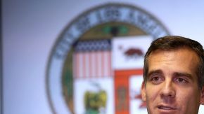 El alcalde de Los Ángeles Eric Garcetti durante la conferencia de prensa sobre los primeros cien días de gobierno.