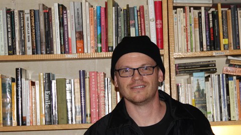 Grant Cogswell, en su librería de la Ciudad de México.