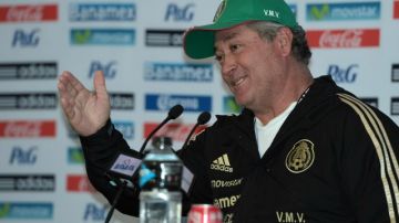 Víctor Manuel Vucetich, técnico de la selección mexicana, ofreció una conferencia de prensa