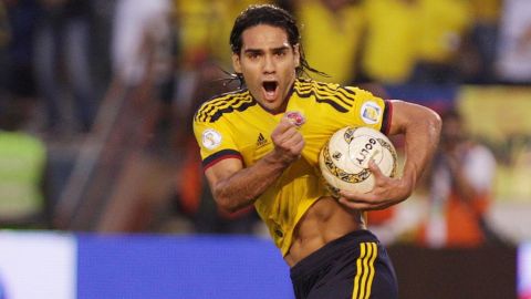 El 'Tigre' se despachó con dos tantos.