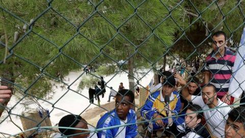 El papa Francisco mandará más ayuda a la isla italiana.