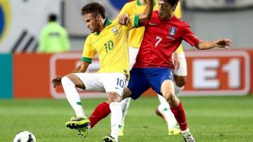 Neymar fue objeto de numerosas faltas en el amistoso ante Corea del Sur