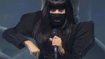 Lady Gaga no confía en otras sábanas que no sean las suyas propias ni en ninguna persona ajena a su equipo que se atreva a limpiarlas.