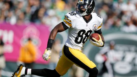 Emmanuel Sanders recibió un pase de 55 yardas de 'Big' Ben en la segunda mitas del encuentro.