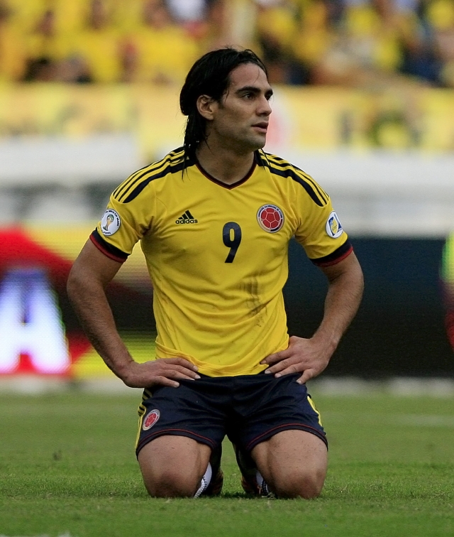 Falcao García acumuló dos amarillas y queda fuera ante Paraguay.